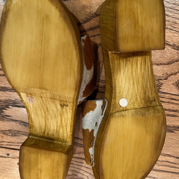 NWOB Seychelles Good Spirits cow print clog - Picture 7 of 7